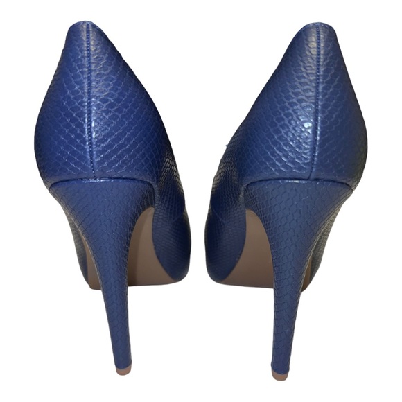 BCBG blue platform Penni snakeskin stilettos - Picture 5 of 8